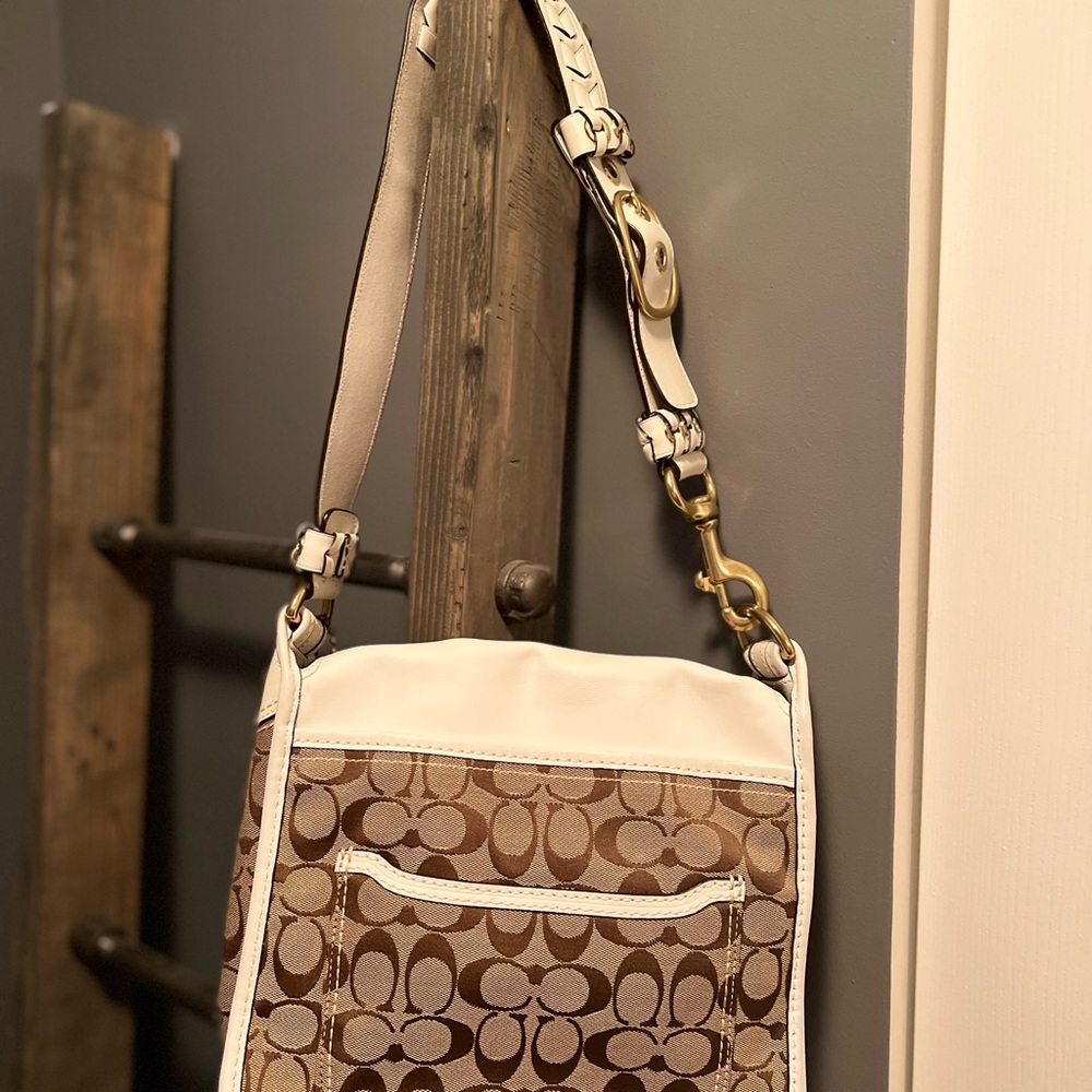 COACH handbag - Picture 2 of 8